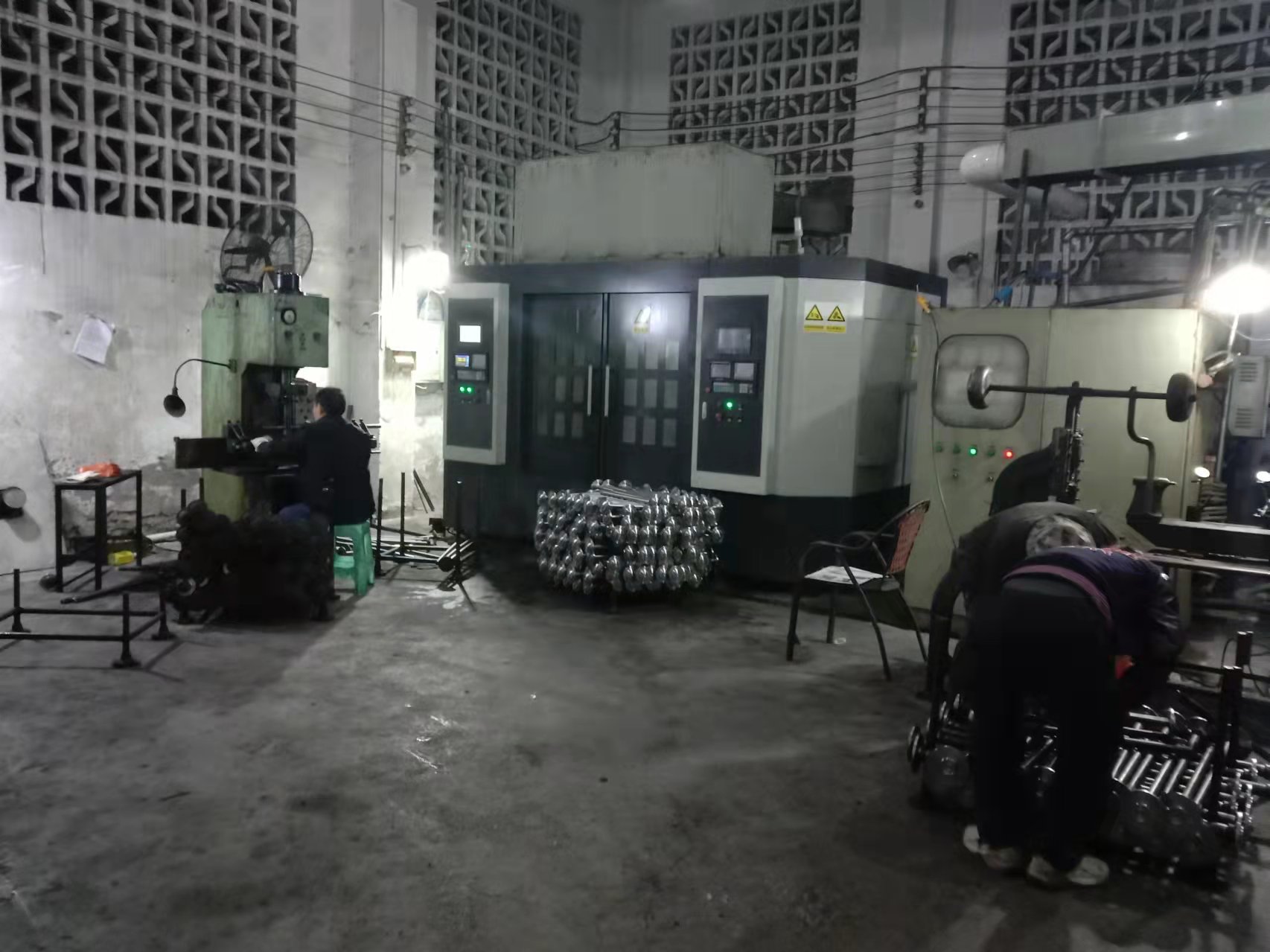 株洲市宏達電源有限責(zé)任公司,株洲感應(yīng)加熱電源系列